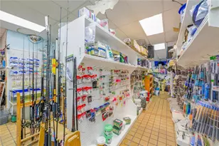 927 N US Hwy 1, Fort Pierce, FL 34950 - Photo 38