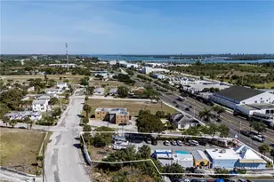 927 N US Hwy 1, Fort Pierce, FL 34950 - Photo 4