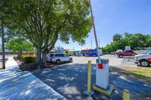 927 N US Hwy 1, Fort Pierce, FL 34950 - Photo 14