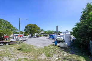 927 N US Hwy 1, Fort Pierce, FL 34950 - Photo 20
