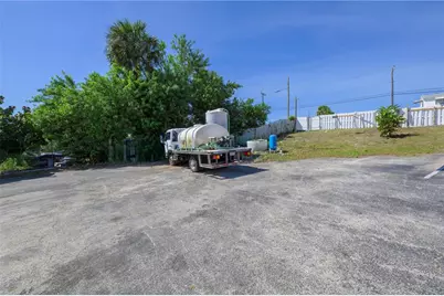 927 N US Highway 1, Fort Pierce, FL 34950 - Photo 18