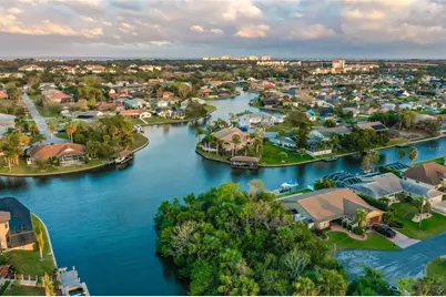 44 Cloverdale Court N, Palm Coast, FL 32137 - Photo 2