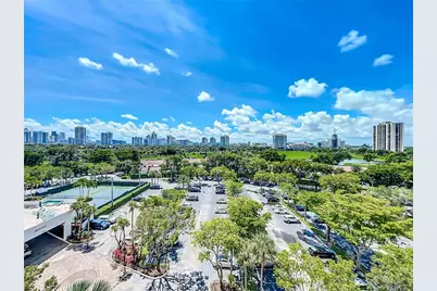 20225 NE 34th Court #817, Miami, FL 33180 - Photo 4