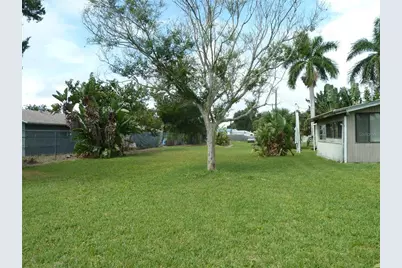 295 E Ariel Road, Oak Hill, FL 32759 - Photo 8