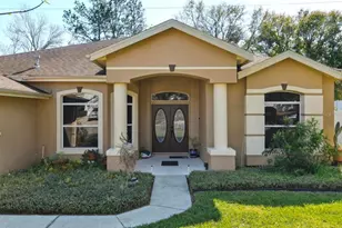 345 Via Bianca Dr, Davenport, FL 33896 - Photo 2