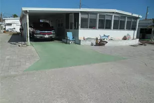 10315 Cortez Rd W, Bradenton, FL 34210 - Photo 2