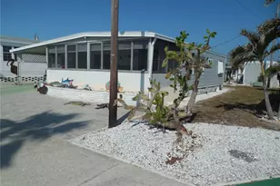 10315 Cortez Rd W, Bradenton, FL 34210 - Photo 6