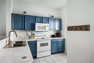 1068 Park Ridge Cir, Kissimmee, FL 34746 - Photo 6