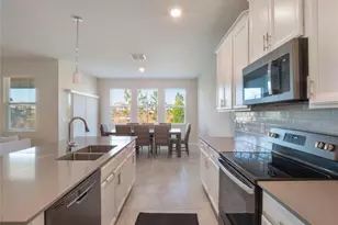 1016 Downswing Pl, Davenport, FL 33896 - Photo 8