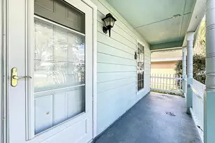 511 Coventry Ct, Mount Dora, FL 32757 - Photo 4