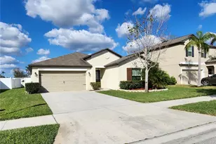 39567 Dawson Chase Dr, Zephyrhills, FL 33540 - Photo 2