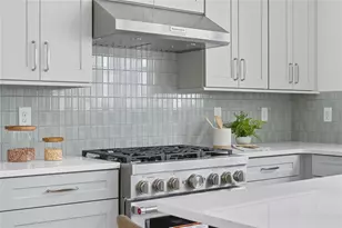 2221 Valentine Aly, Orlando, FL 32804 - Photo 14