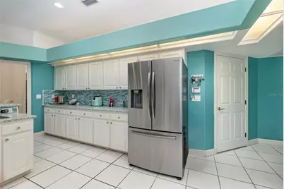 6850 Huntington Hills Boulevard, Lakeland, FL 33810 - Photo 10