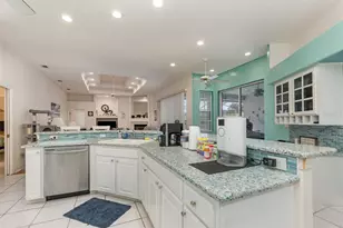 6850 Huntington Hills Blvd, Lakeland, FL 33810 - Photo 12