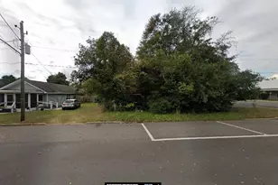 5279 Brown St, Graceville, FL 32440 - Photo 2