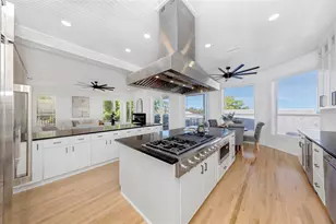 606 Indiana Ave, Crystal Beach, FL 34681 - Photo 8