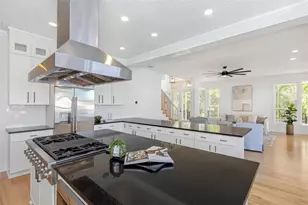 606 Indiana Ave, Crystal Beach, FL 34681 - Photo 12