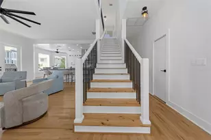 606 Indiana Ave, Crystal Beach, FL 34681 - Photo 46