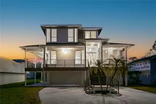 606 Indiana Ave, Crystal Beach, FL 34681 - Photo 2