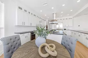 606 Indiana Ave, Crystal Beach, FL 34681 - Photo 16