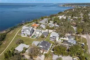 606 Indiana Ave, Crystal Beach, FL 34681 - Photo 44