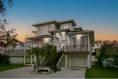 606 Indiana Avenue, Crystal Beach, FL 34681 - Photo 58