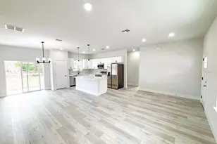 225 Malauka Run N, Ocklawaha, FL 32179 - Photo 8