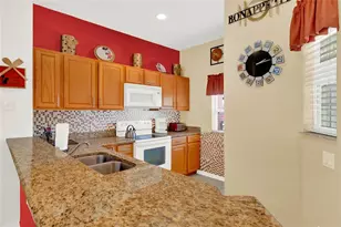 3154 Yellow Lantana Ln, Kissimmee, FL 34747 - Photo 10