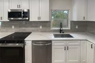 2642 49th Street N, Saint Petersburg, FL 33710 - Photo 6