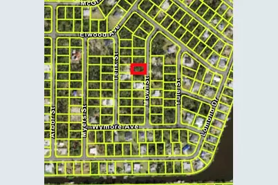 313 Mowl Street, Port Charlotte, FL 33953 - Photo 2