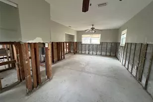 1501 Delaware Ave NE, Saint Petersburg, FL 33703 - Photo 14