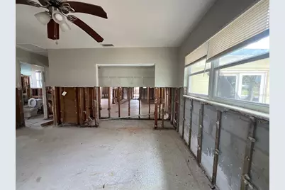 1501 Delaware Avenue NE, Saint Petersburg, FL 33703 - Photo 12