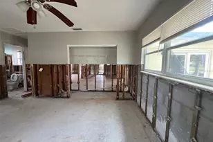 1501 Delaware Ave NE, Saint Petersburg, FL 33703 - Photo 12