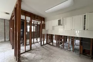 4200 Huntington St NE, Saint Petersburg, FL 33703 - Photo 4