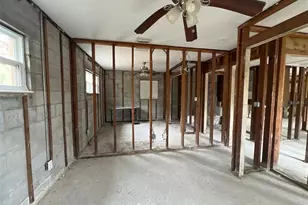 4200 Huntington St NE, Saint Petersburg, FL 33703 - Photo 18