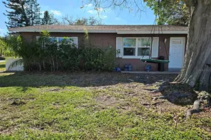 4706 Lansing St NE, Saint Petersburg, FL 33703 - Photo 2