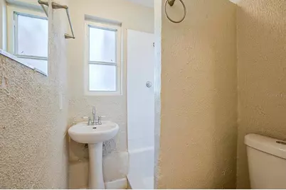 2011 10th Street S, Saint Petersburg, FL 33705 - Photo 22