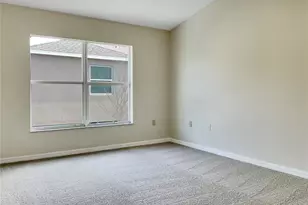 523 Glenn Cross Dr, Ruskin, FL 33570 - Photo 6