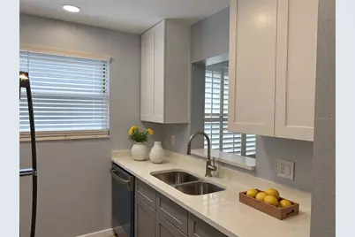 5521 80th Street North #306, Saint Petersburg, FL 33709 - Photo 8