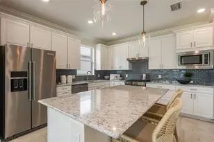 2721 Serenity Mdw Dr, Kissimmee, FL 34744 - Photo 10