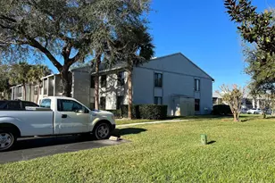 1324 S Pine Ridge Cir, Sanford, FL 32773 - Photo 4