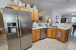 2413 Sandridge Cir, Eustis, FL 32726 - Photo 8