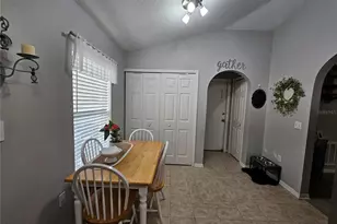 2413 Sandridge Cir, Eustis, FL 32726 - Photo 12