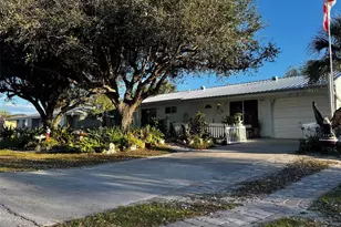 18671 Kerrville Cir, Port Charlotte, FL 33948 - Photo 2