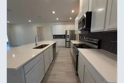355 S Sunset Avenue, Mascotte, FL 34753 - Photo 2