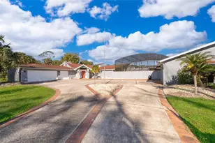 372 Rest Haven Rd, Geneva, FL 32732 - Photo 2