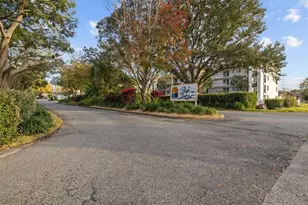 2037 San Marcos Dr SE, Winter Haven, FL 33880 - Photo 2