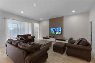 418 Marcello Blvd, Kissimmee, FL 34746 - Photo 8