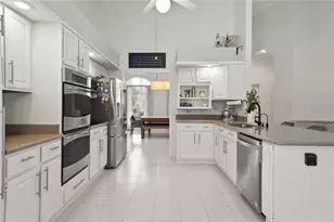 551 Wheatstone Pl, Orlando, FL 32835 - Photo 8