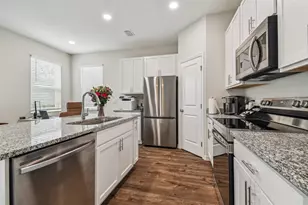9104 Wade St, Weeki Wachee, FL 34613 - Photo 16